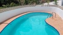 Piscina de Casa o xalet en venda en Benalmádena amb Aire condicionat, Jardí privat i Terrassa