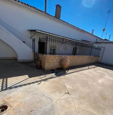 Casa-chalet en Venta en Calle Goya en Casas de Benítez