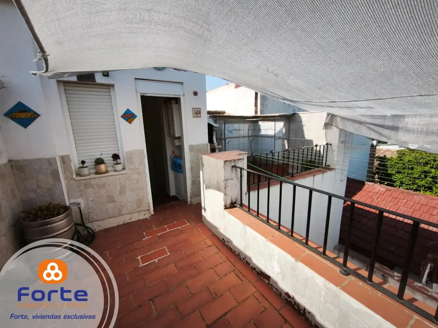 Balcony of Houses for sale in Córdoba  with Air Conditioner, Heating and Furnished