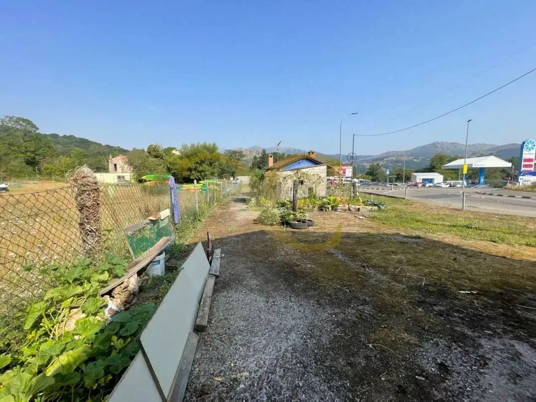 Casa o xalet en venda en Parres amb Calefacció, Jardí privat i Traster