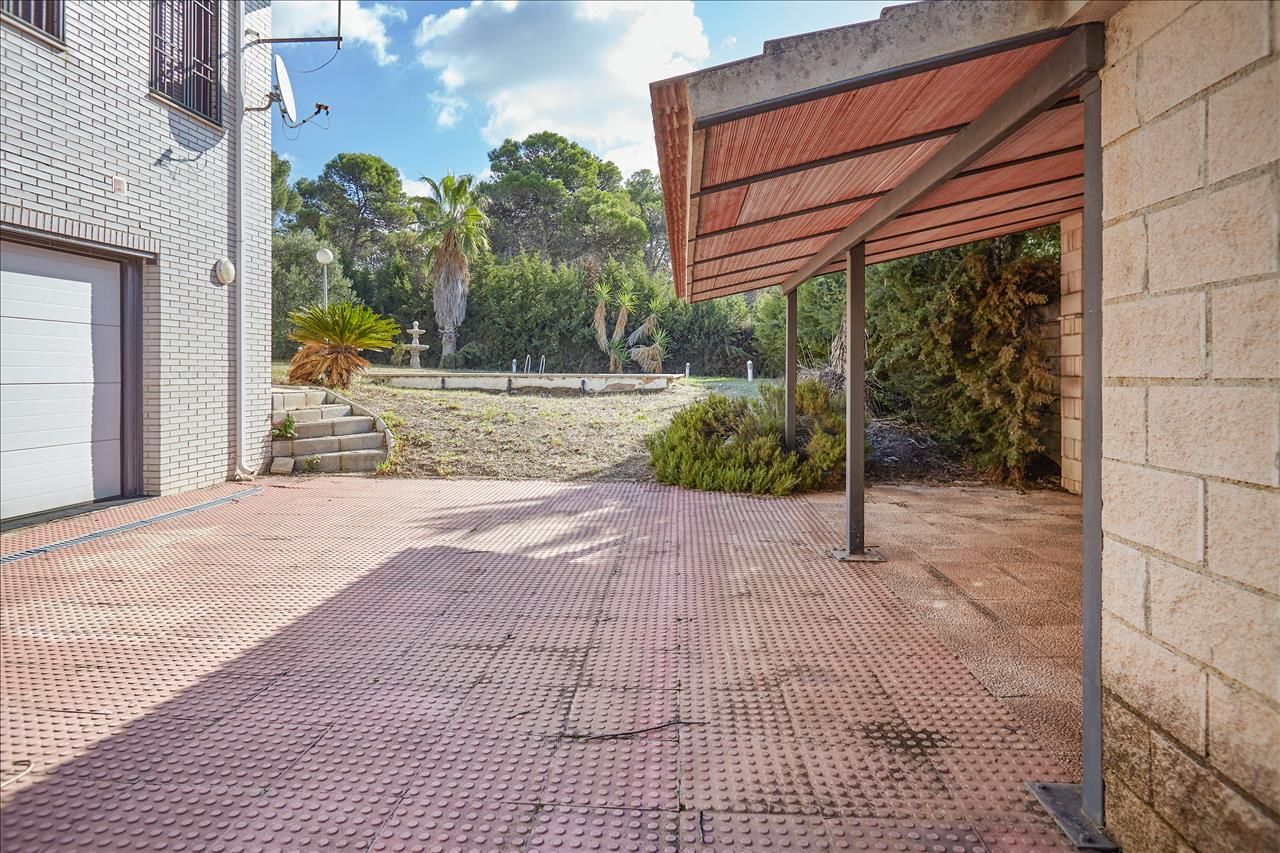 Garden of House or chalet for sale in Linares  with Terrace, Storage room and Swimming Pool
