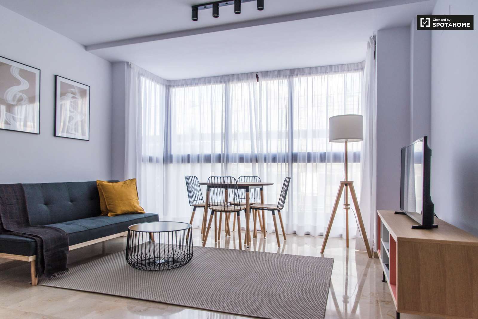 Living room of Apartment to share in  Valencia Capital  with Air Conditioner, Heating and Terrace