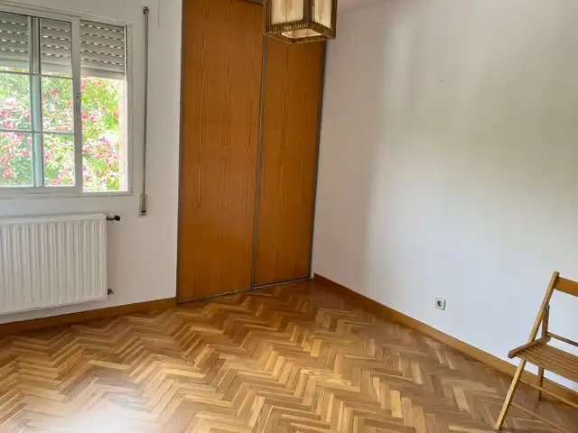 Dormitori de Casa o xalet en venda en Las Rozas de Madrid amb Calefacció, Jardí privat i Parquet