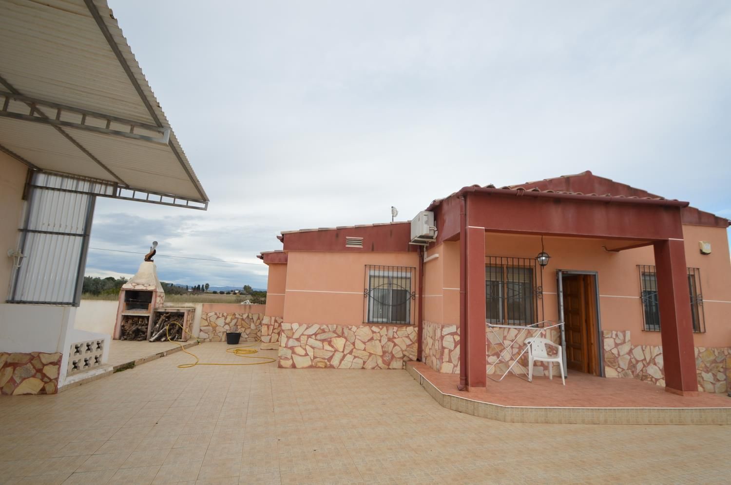 Exterior view of Country house for sale in Vinaròs  with Air Conditioner, Heating and Terrace