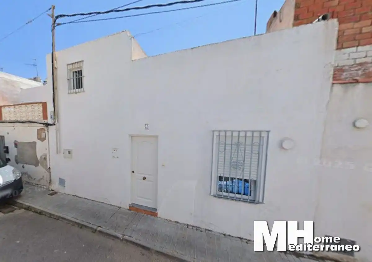 Vista exterior de Casa adosada en venda en Benicarló amb Calefacció, Terrassa i Traster