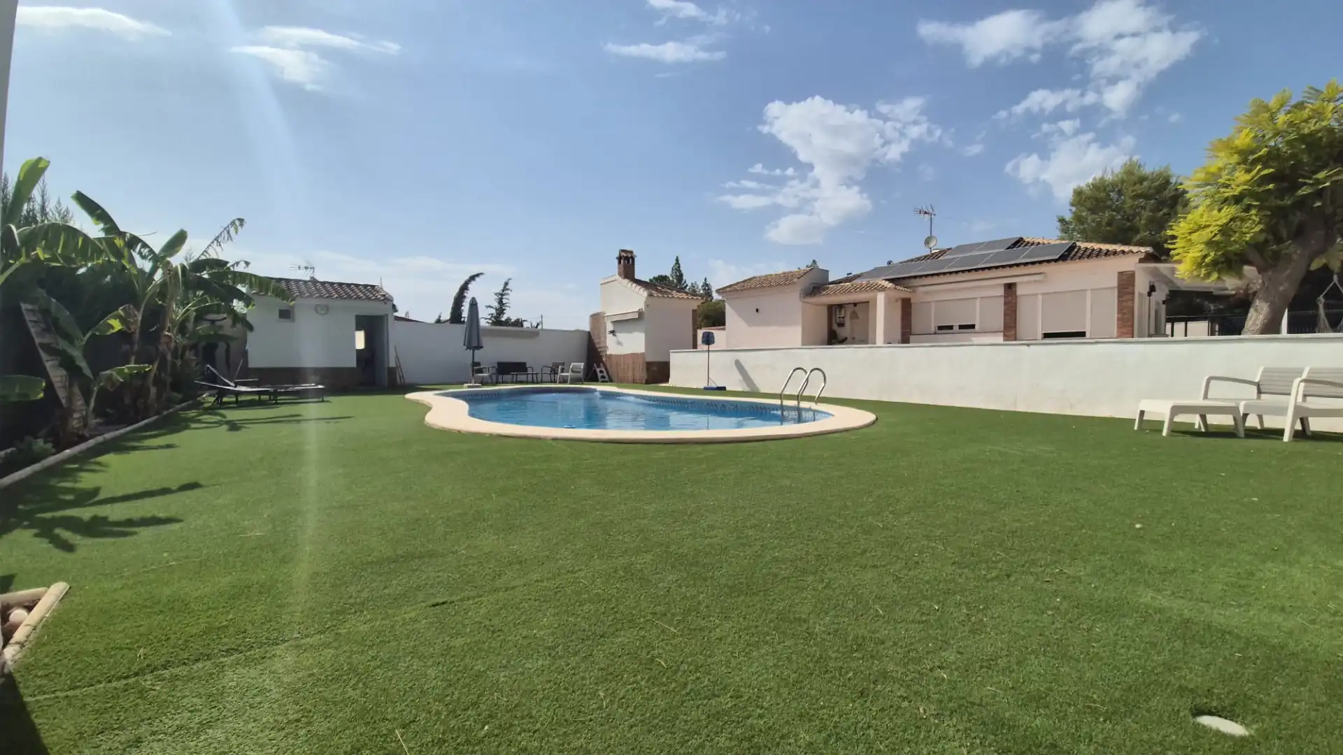 Villa mit Pool zum Verkauf in El Pino