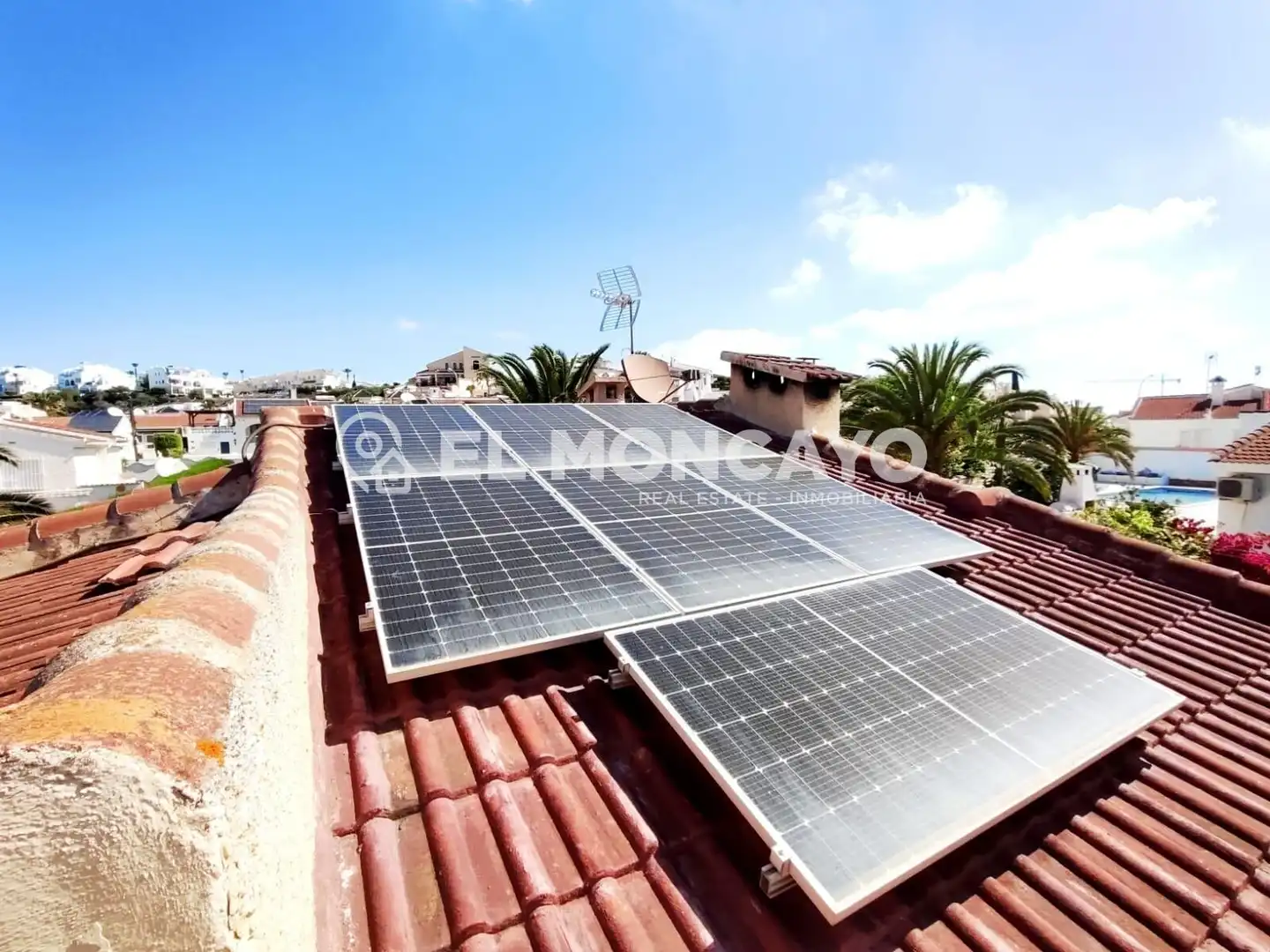 Vista exterior de Casa o xalet en venda en Rojales amb Aire condicionat, Calefacció i Jardí privat