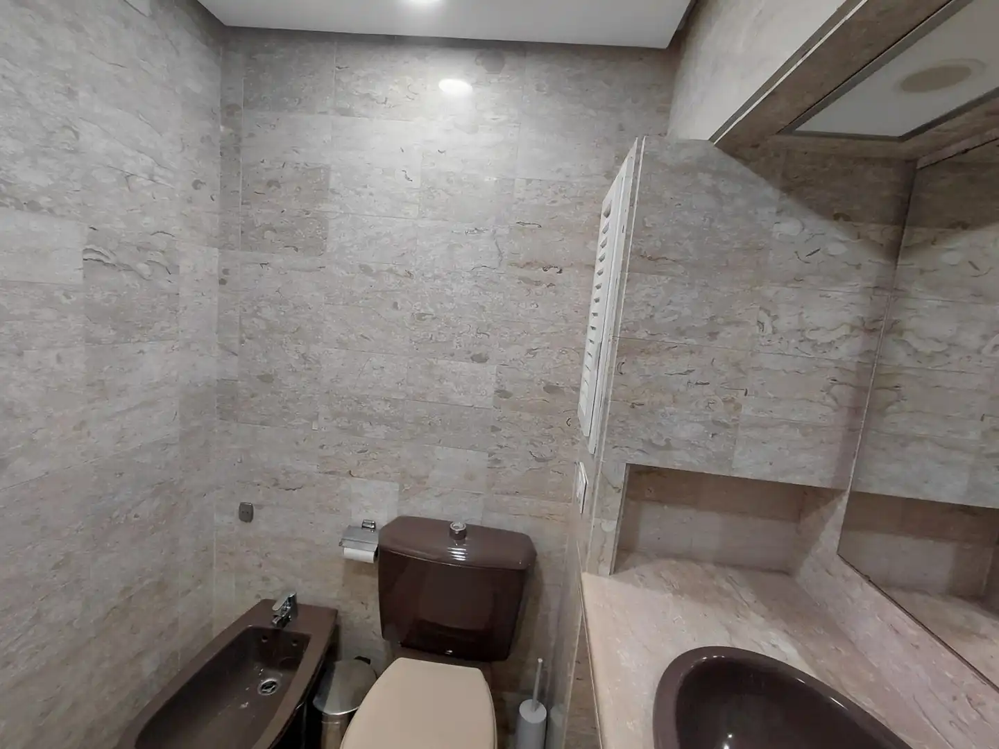 Bathroom of Flat for sale in Girona  with Heating, Terrace and Balcony