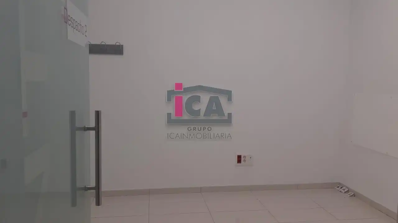 Local comercial en venda a PLAZA DE AMÉRICA (CRUZ DE LOS CAIDOS) CÁNOVAS, imagen 7