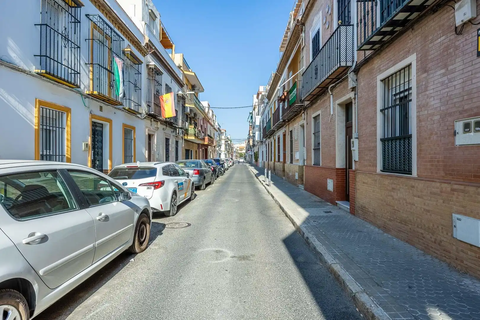 Exterior view of Houses for sale in Sevilla  with Air Conditioner, Terrace and Alarm