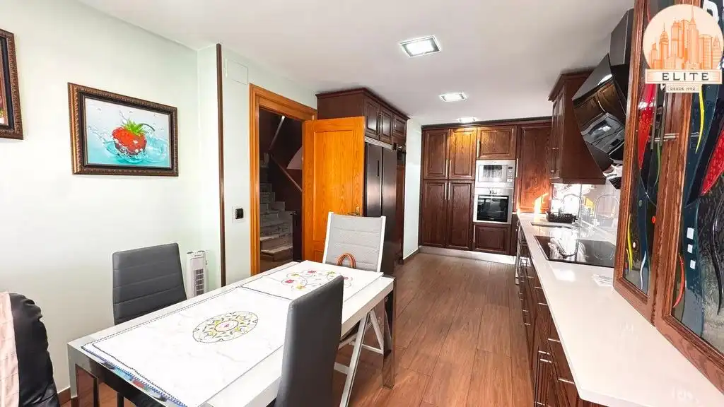 Cocina de Casa adosada en venta en Torrejón de la Calzada con Aire acondicionado, Calefacción y Jardín privado