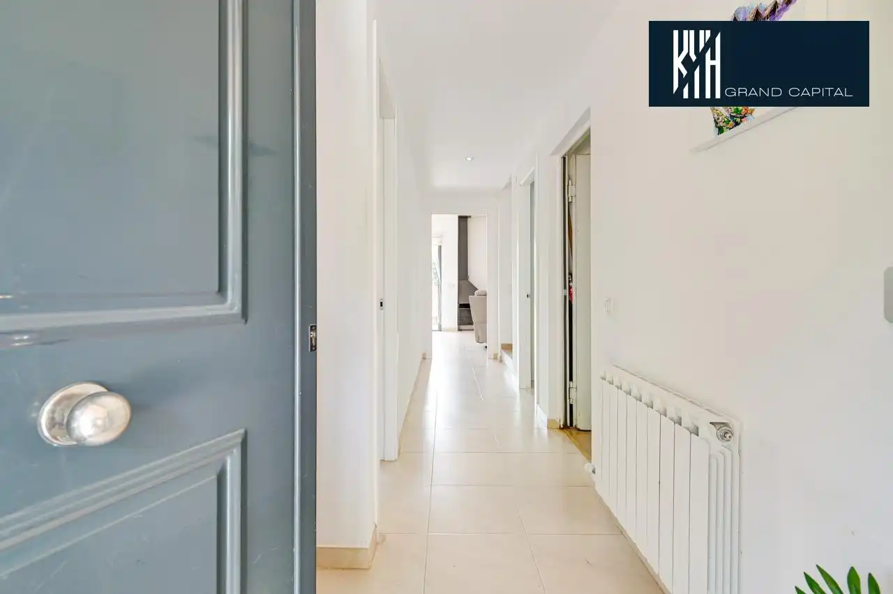 Casa con terraza en venta en Carrer Carrer Llevant, imagen 5