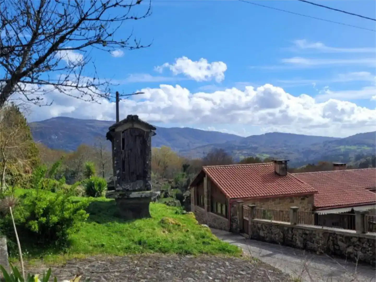 Vista exterior de Pis en venda en Cerdedo