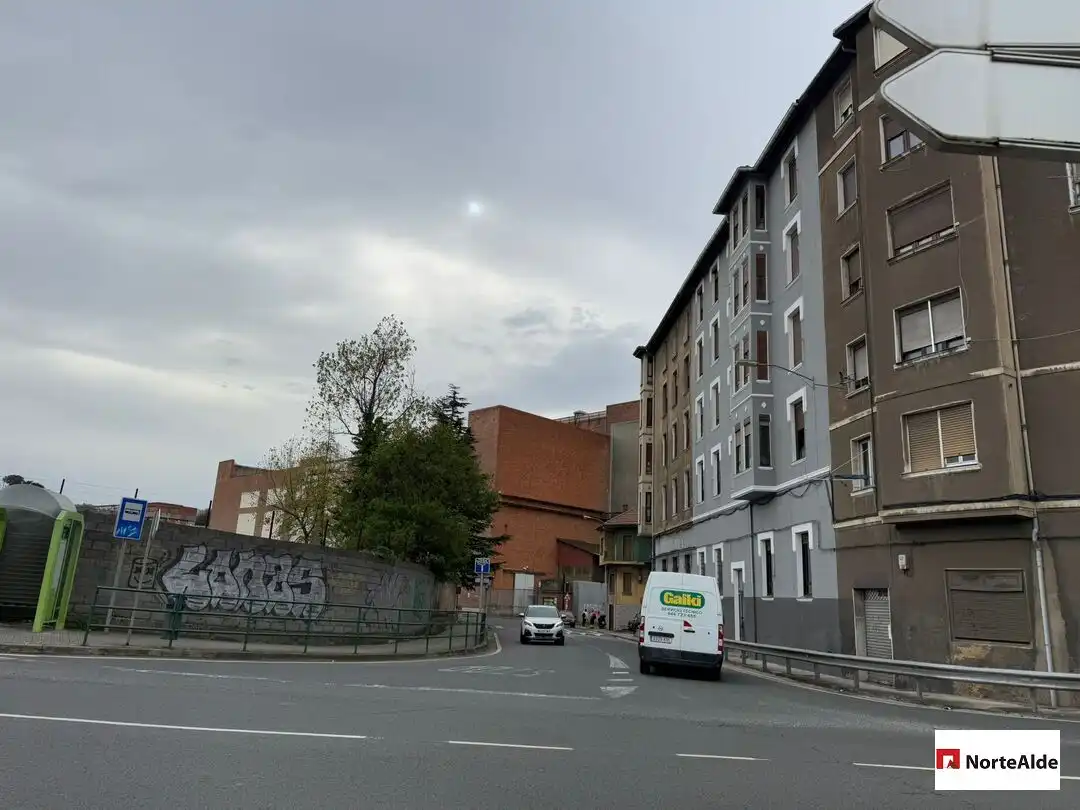 Außenansicht von Wohnung zum Verkauf in Valle de Trápaga-Trapagaran mit Heizung