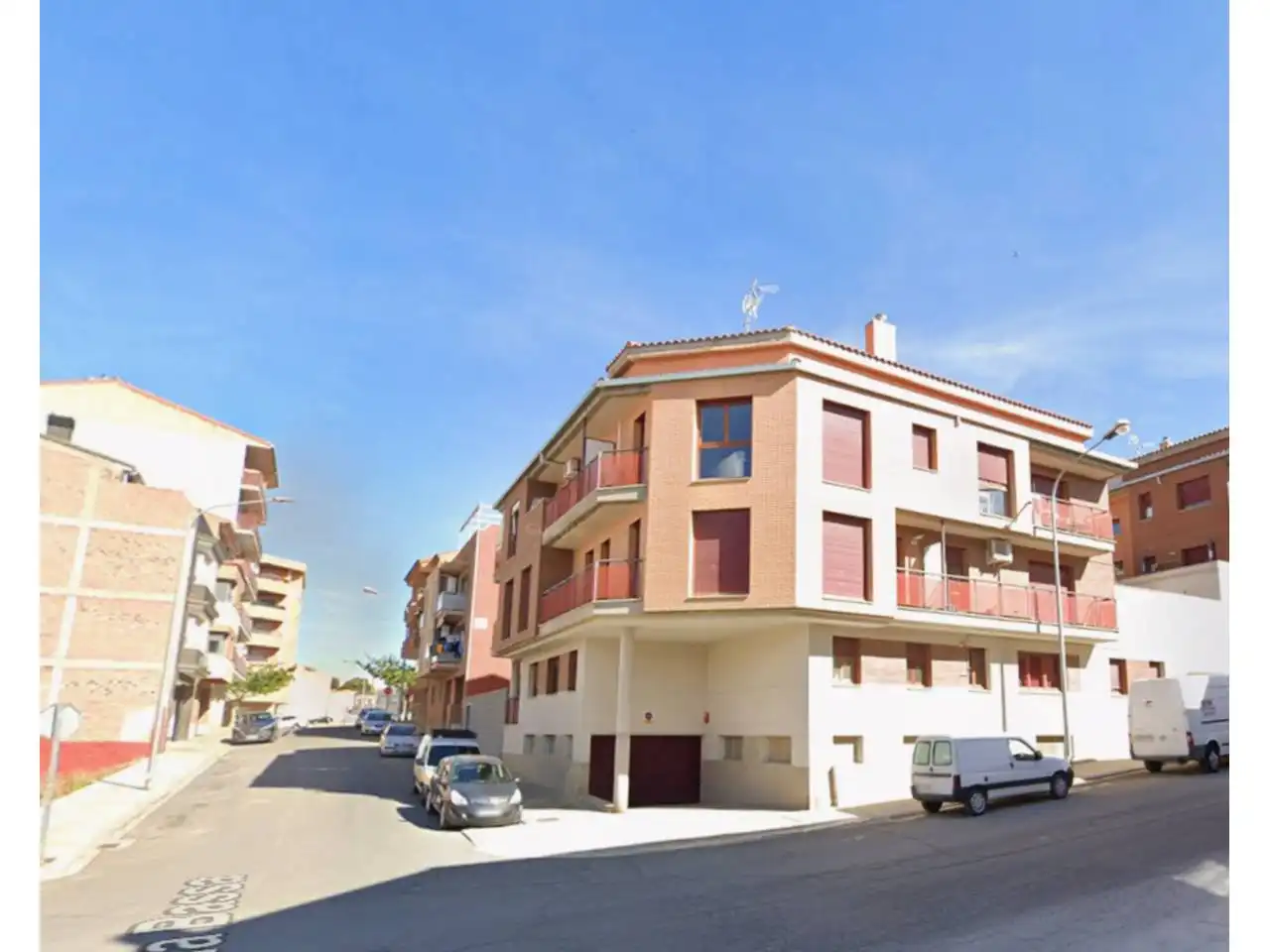 Vista exterior de Pis en venda en Almacelles amb Calefacció, Parquet i Traster