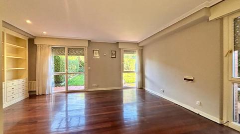 Foto 3 de Casa adosada en venda a Urduliz, Bizkaia