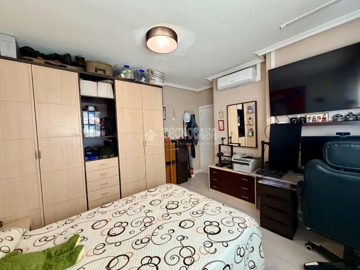 Habitación de Piso en venta en Valdepeñas con Aire acondicionado, Calefacción y Trastero