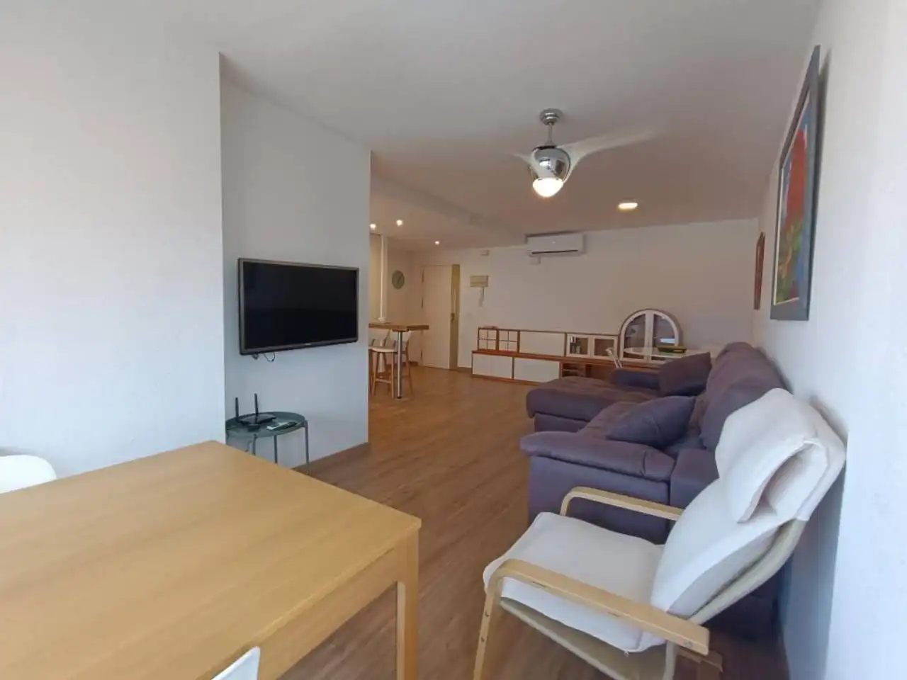 Sala d'estar de Apartament de lloguer en El Campello amb Aire condicionat, Terrassa i Moblat