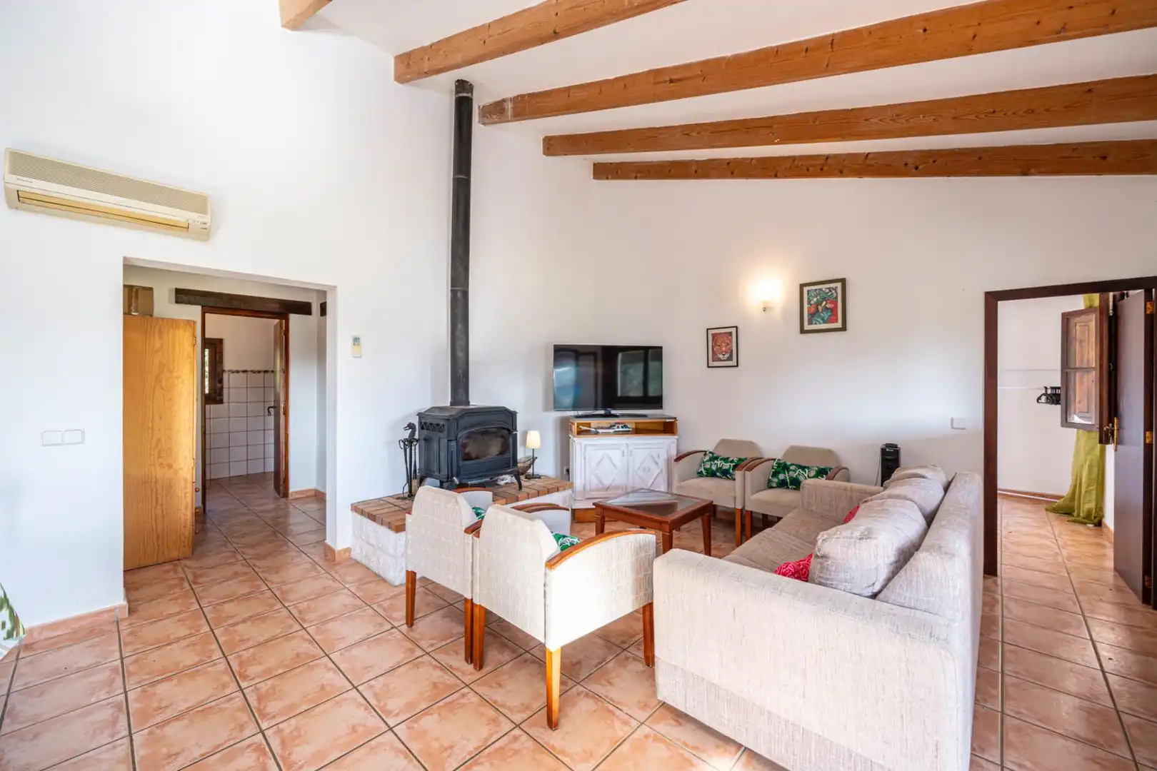 Wohnzimmer von Haus oder Chalet zum Verkauf in Son Servera mit Klimaanlage, Heizung und Privatgarten