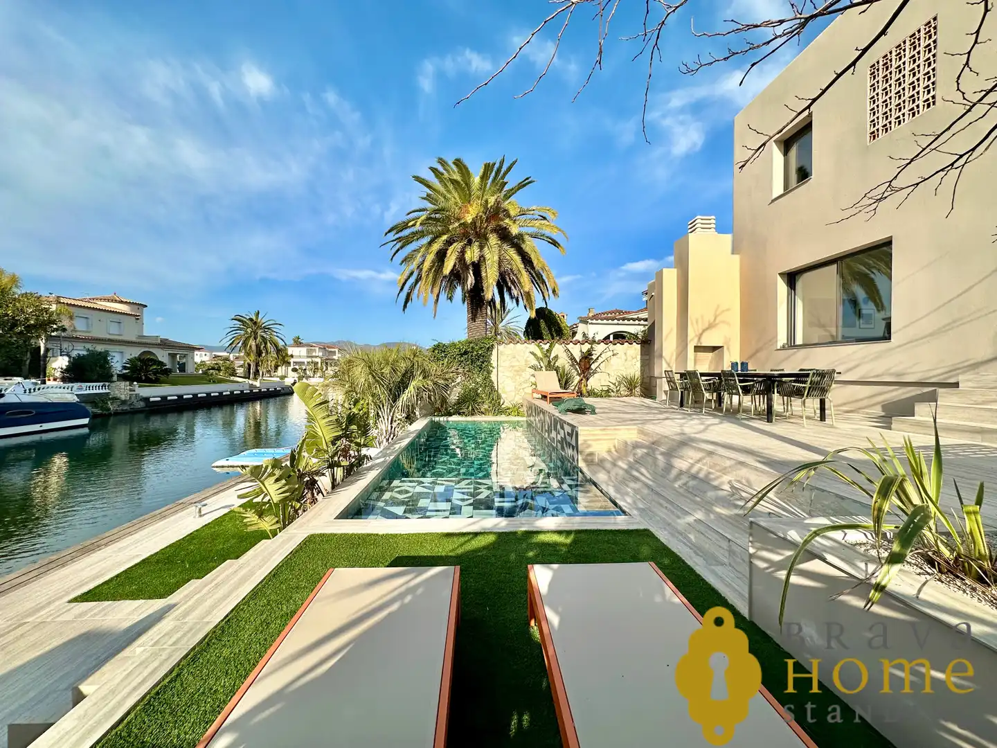 Piscina de Casa o chalet en venta en Empuriabrava con Aire acondicionado, Jardín privado y Terraza