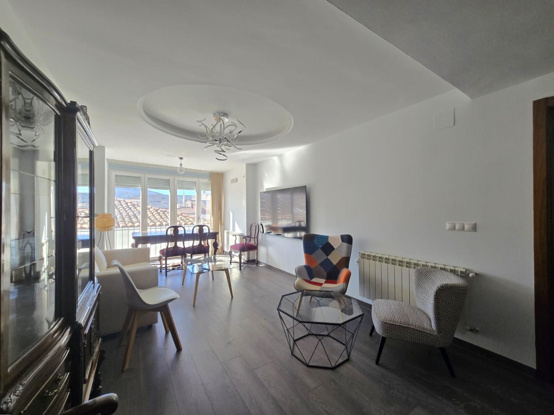 Living room of Flat for sale in Plasencia  with Air Conditioner, Heating and Balcony