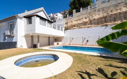 Jardí de Casa adosada en venda en Fuengirola amb Terrassa