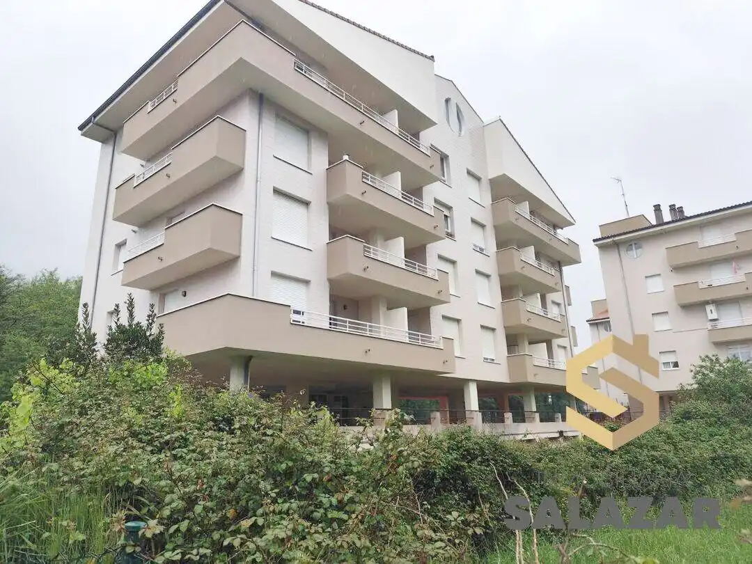 Exterior view of Flat for sale in Castro-Urdiales  with Heating, Terrace and Balcony