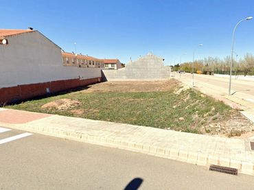 Terrenys i solars en venda a Clara Campoamor