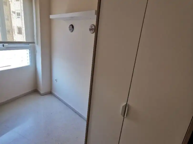 Bedroom of Flat for rent in Valencia  with Air Conditioner, Heating and Storage room