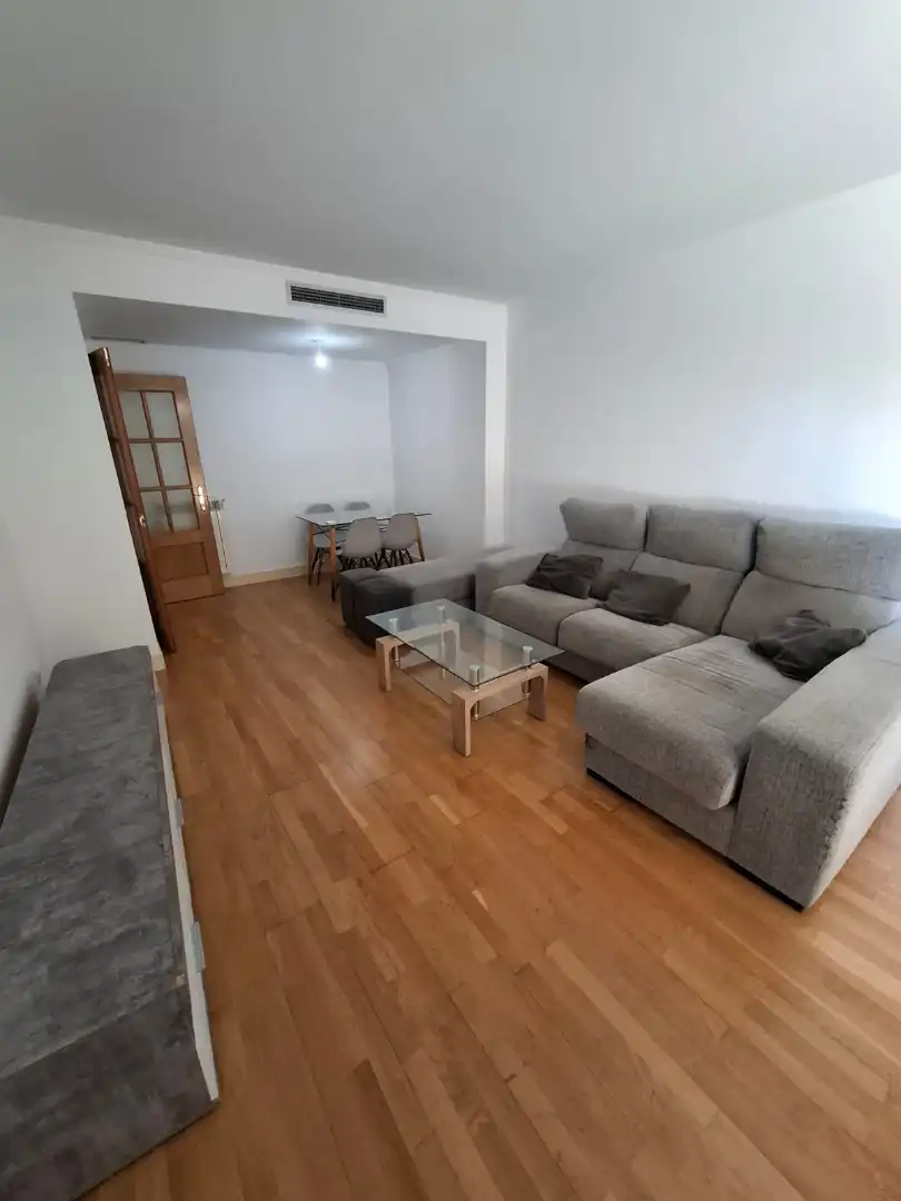 Wohnzimmer von Wohnung zur Miete in Villaviciosa de Odón mit Klimaanlage, Heizung und Parkett