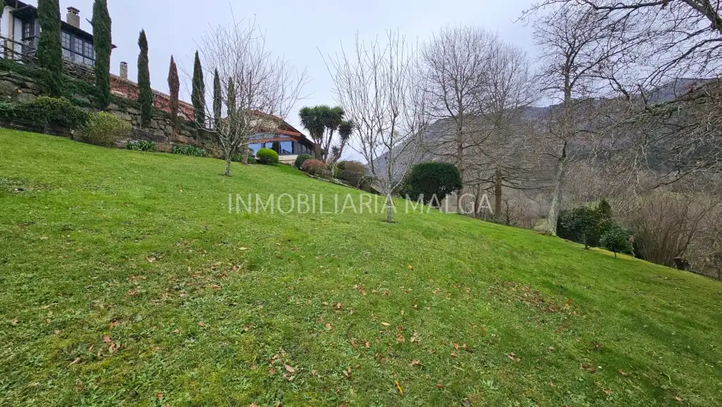 Casa o chalet en venta en Colunga con Calefacción, Jardín privado y Parquet