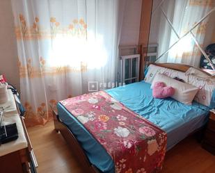 Bedroom of Flat for sale in  Madrid Capital  with Air Conditioner, Heating and Terrace