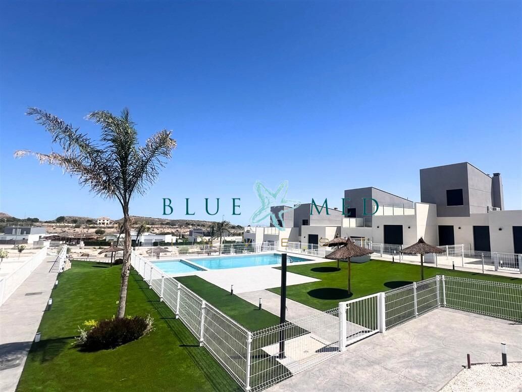 Swimming pool of House or chalet for sale in  Murcia Capital  with Air Conditioner, Heating and Private garden
