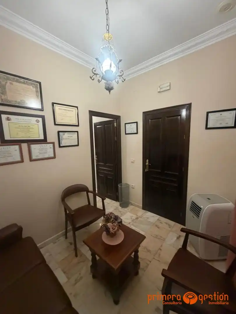 Casa o xalet en venda en Lora del Río amb Aire condicionat i Calefacció