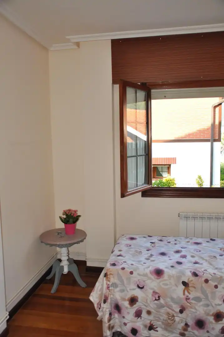 Habitación de Casa o chalet en venta en Castro-Urdiales con Calefacción, Jardín privado y Terraza
