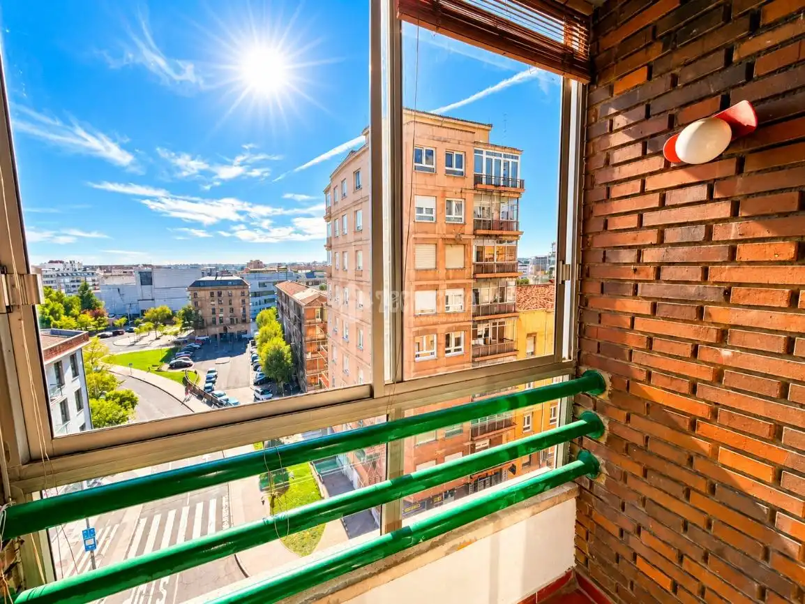 Exterior view of Flat for sale in Centro Ciudad