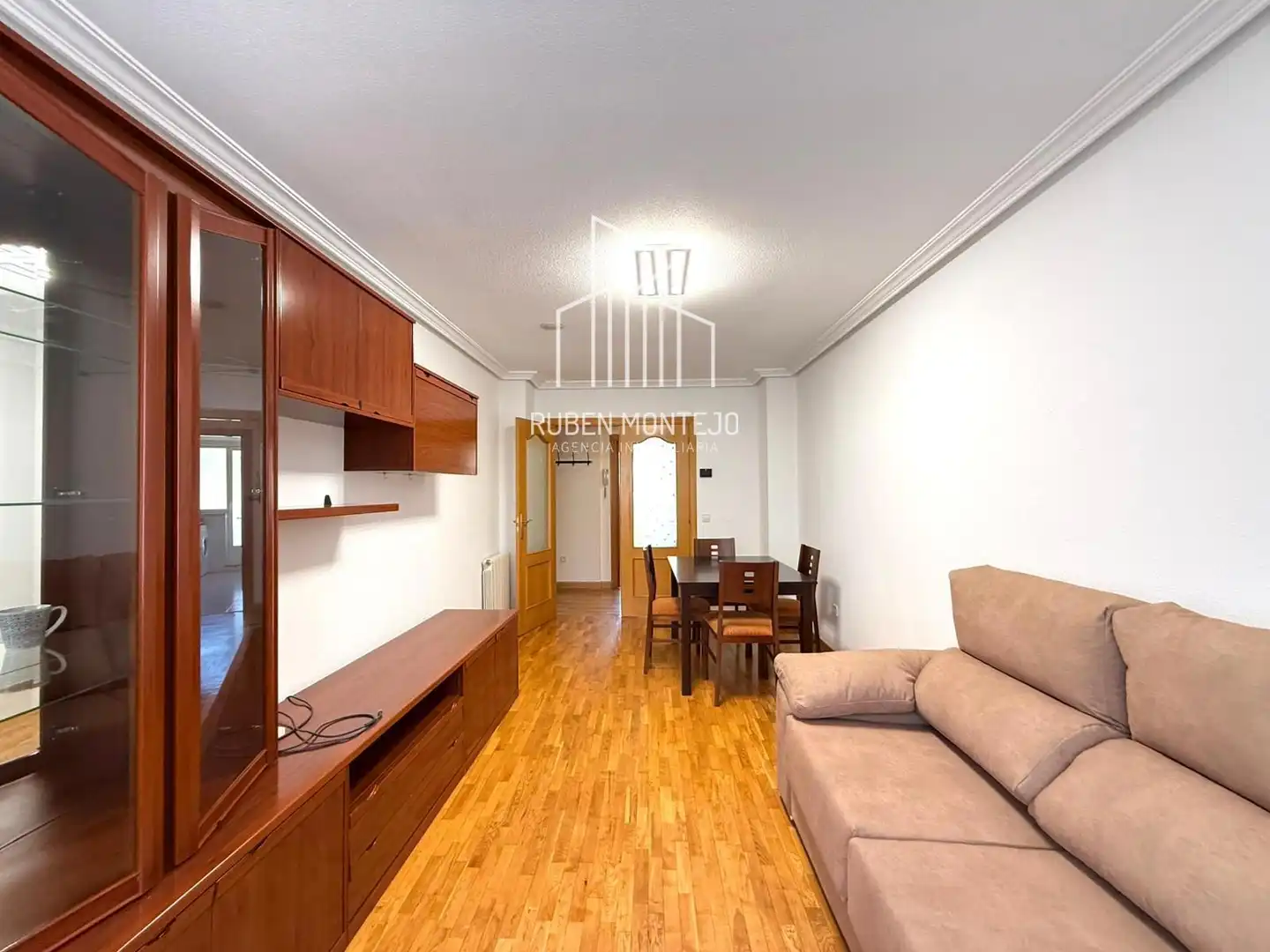 Living room of Flat for rent in Salamanca  with Heating, Parquet flooring and Terrace