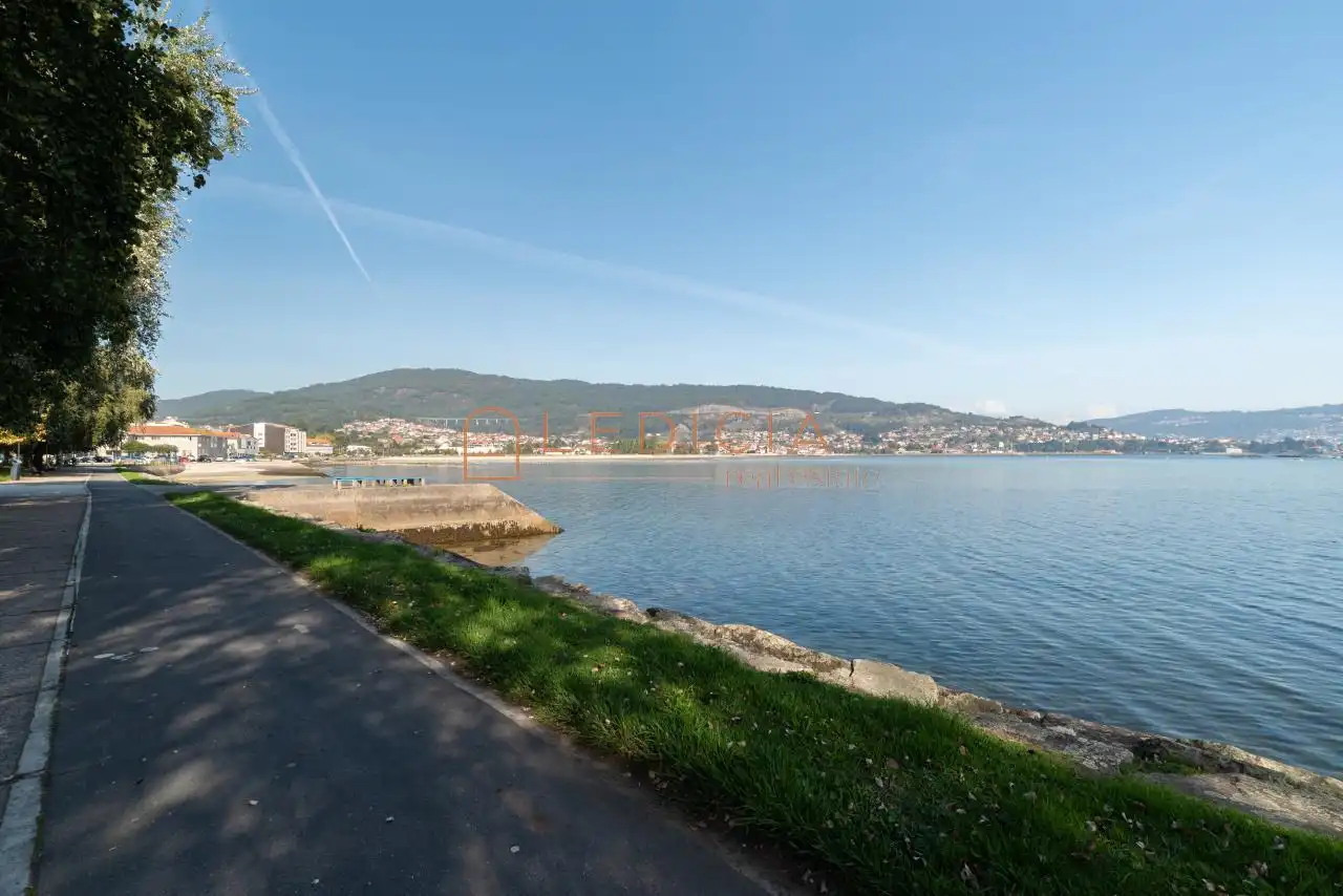 Vista exterior de Piso en venta en Moaña con Aire acondicionado, Calefacción y Terraza