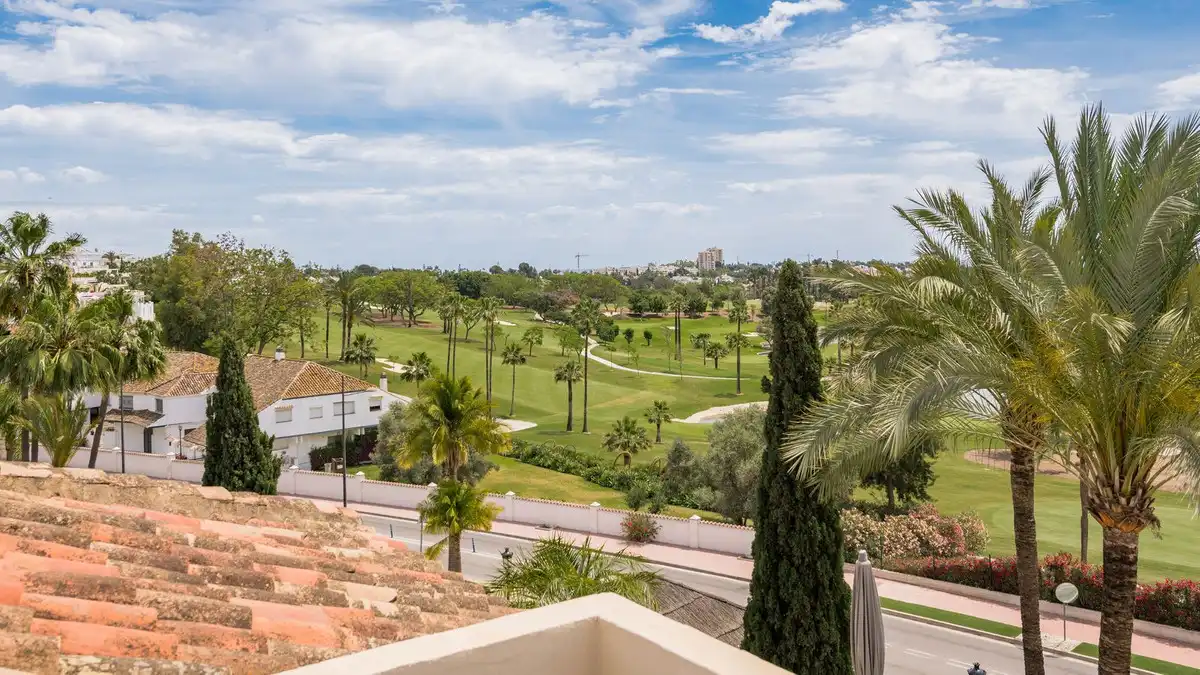 Ático con piscina en venta en Nueva Andalucía, imagen 4