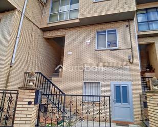 Exterior view of Single-family semi-detached for sale in Buñuel  with Air Conditioner, Terrace and Furnished