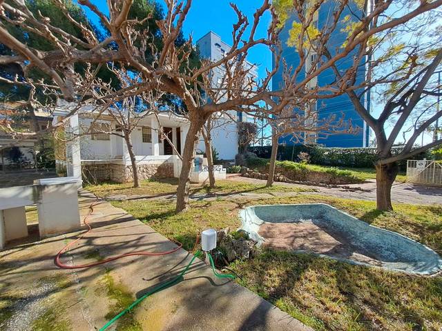 Casa-chalet en Venta en Carrer Astoria en Els Terrers