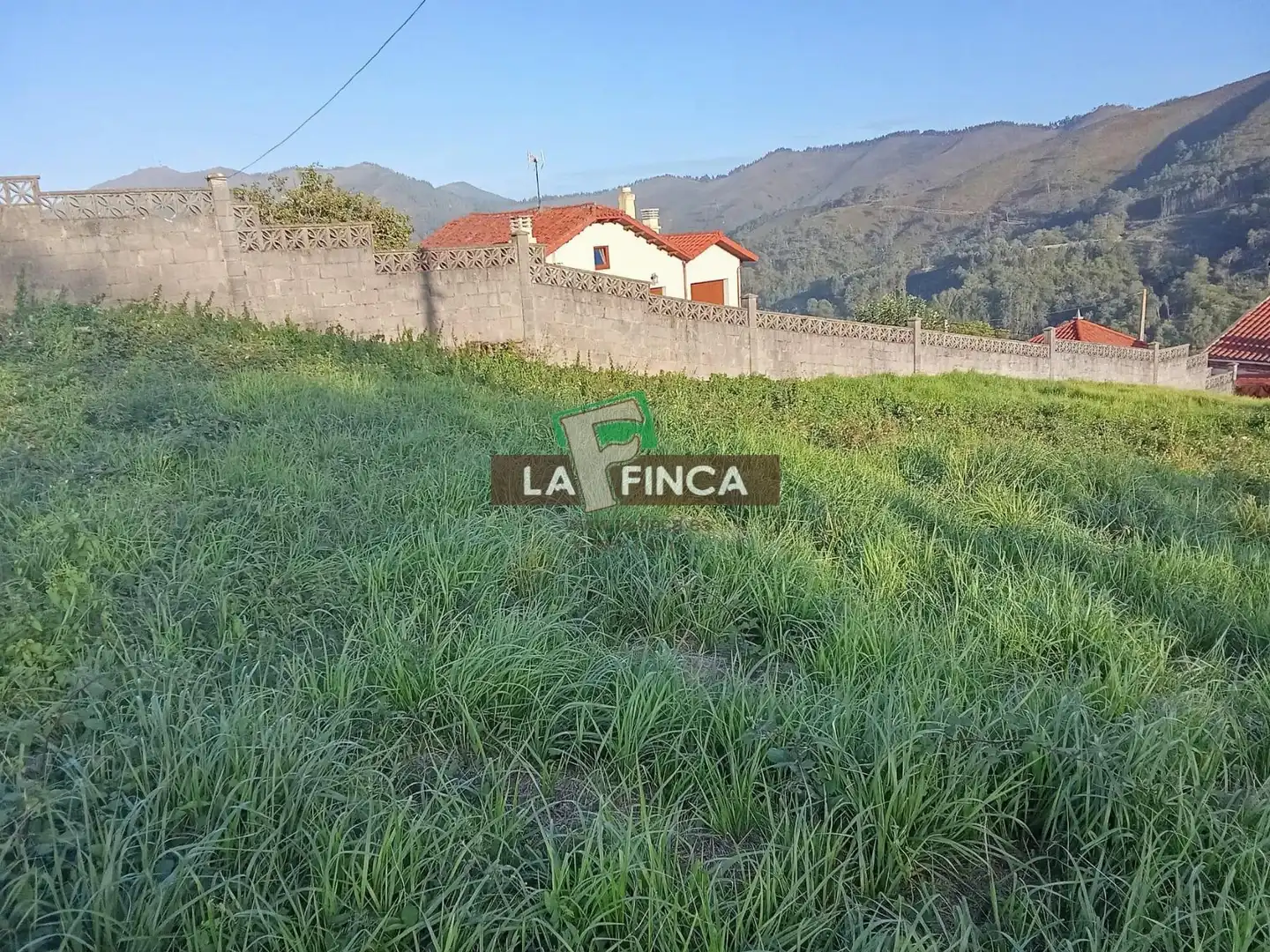 Residencial en venda a LA PERAL POLIGONO 16, Illas