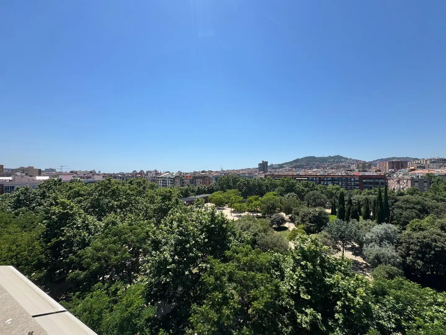 Außenansicht von Wohnung zum Verkauf in Barcelona mit Balkon