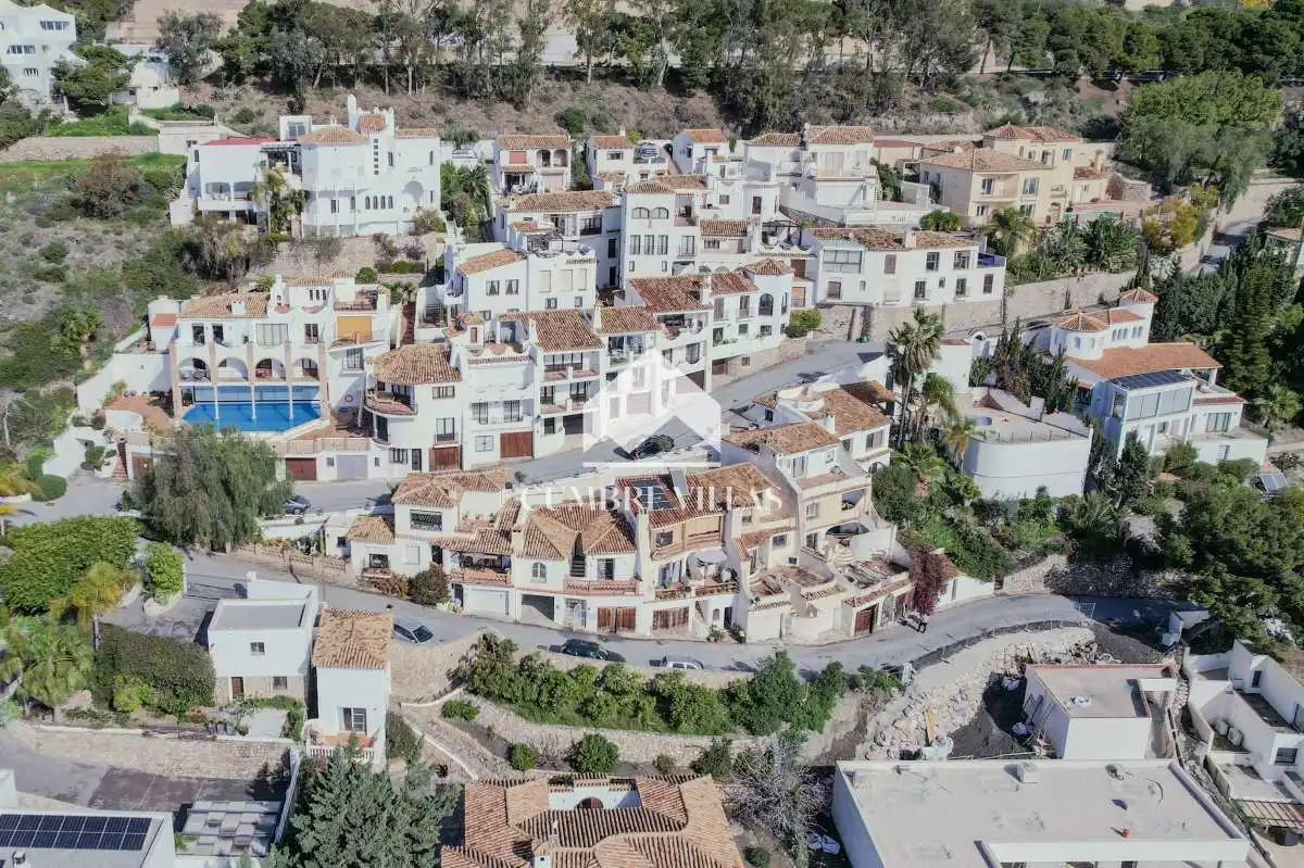 Vista exterior de Casa o xalet en venda en Salobreña amb Terrassa, Internet i Piscina comunitària