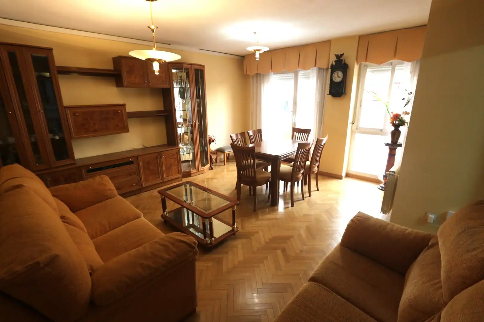 Living room of Flat for sale in Madrid  with Air Conditioner, Heating and Parquet flooring