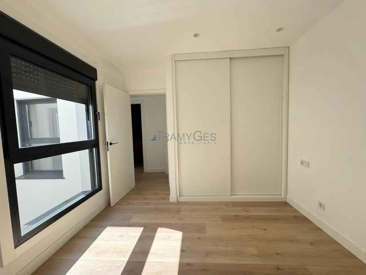Bedroom of Flat for sale in Vigo   with Heating, Terrace and Storage room
