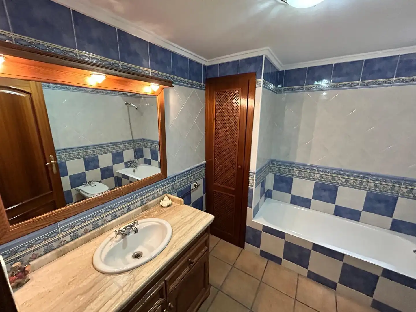 Bany de Casa o xalet en venda en Alfauir amb Calefacció, Jardí privat i Parquet