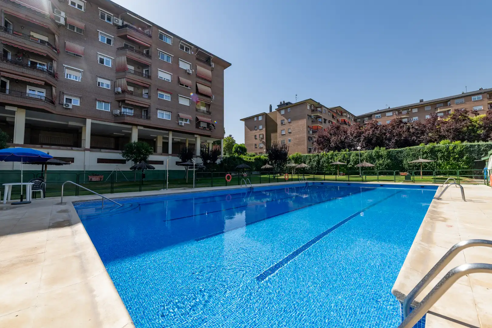 Piscina de Pis en venda en San Sebastián de los Reyes amb Aire condicionat, Calefacció i Terrassa