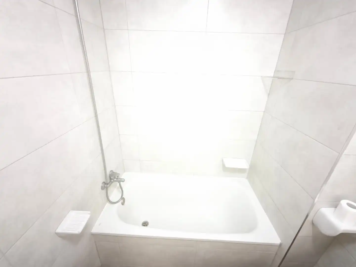 Baño de Piso en venta en Vigo  con Amueblado