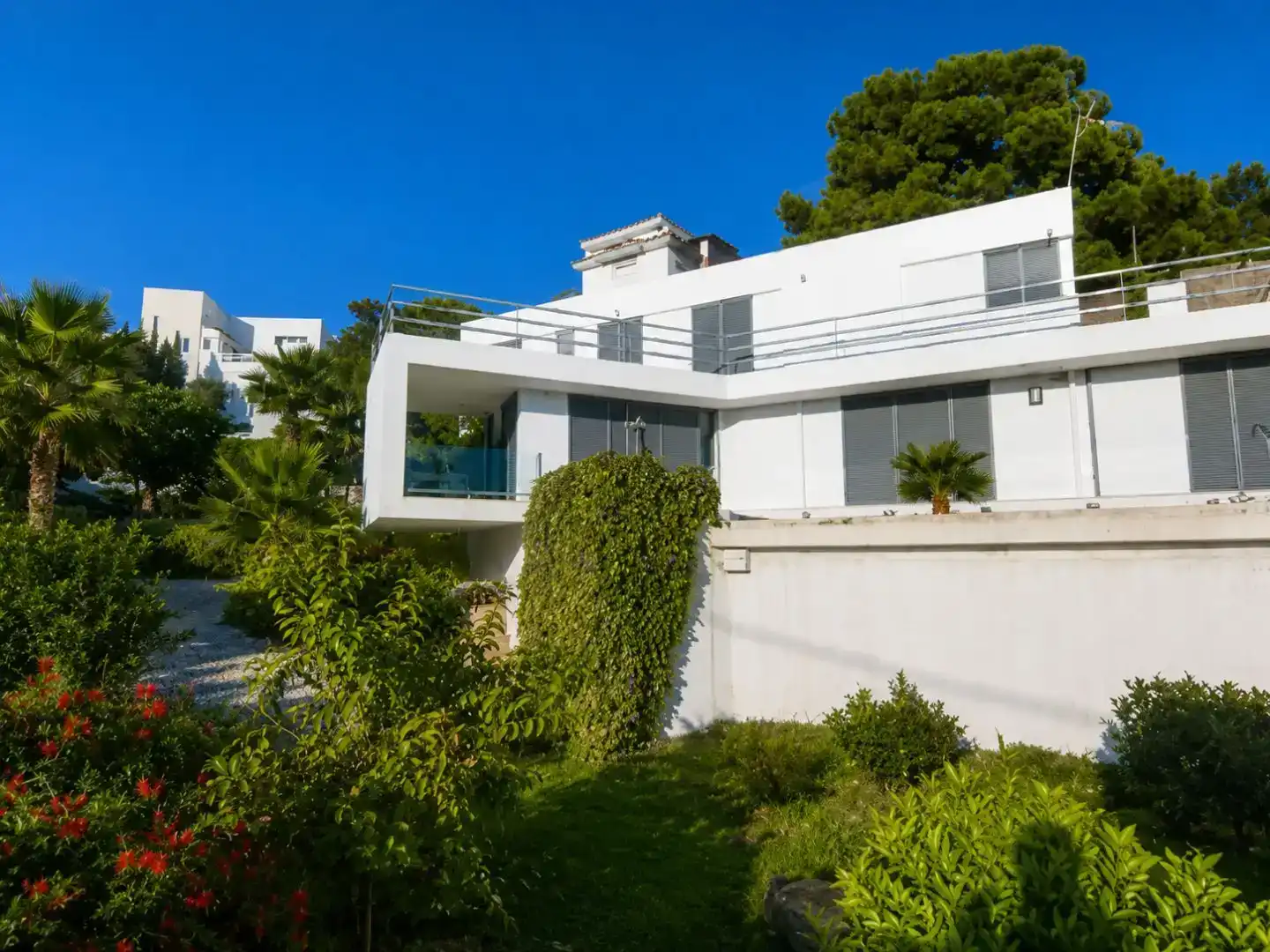 Vista exterior de Casa o xalet en venda en Salobreña amb Aire condicionat, Piscina i Balcó